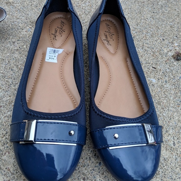 comfortable navy blue flats
